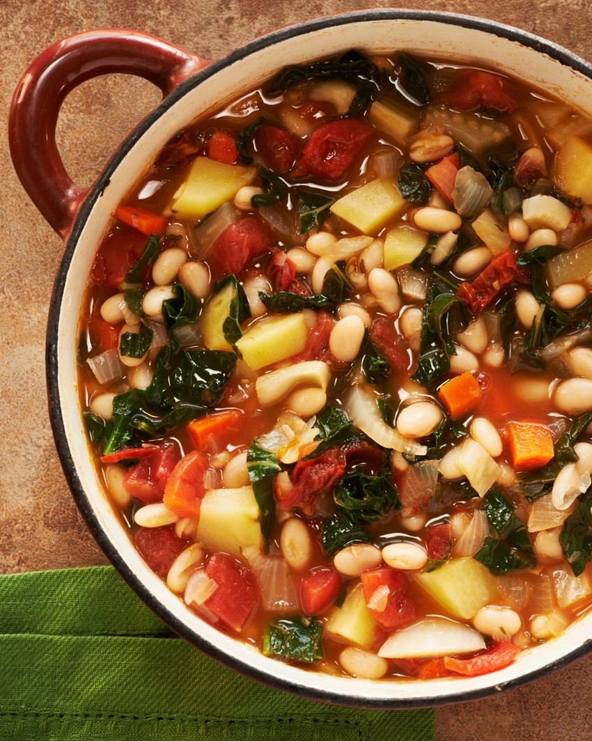Portuguese Kale & White Bean Soup